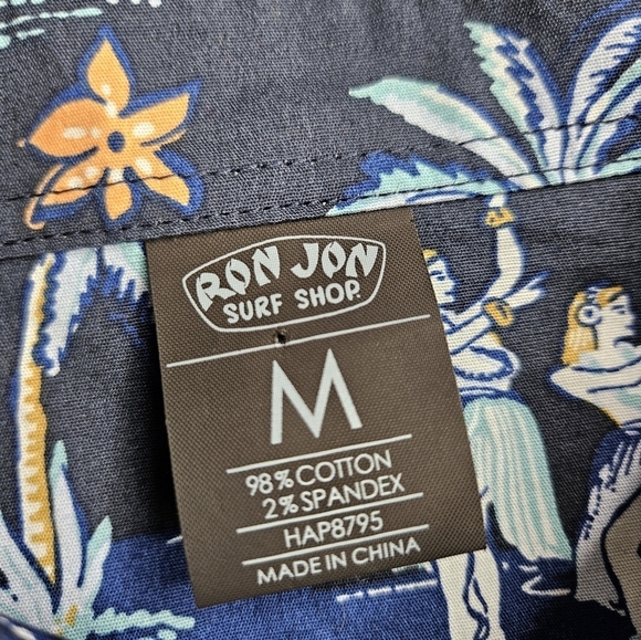 Ron Jon Surf Shop Short Sleeve Button Down Medium Hawaiian theme - Picture 7 of 7